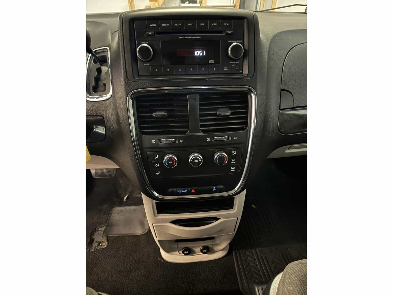 2020 Dodge GRAND CARAVAN SE SE - Image 11