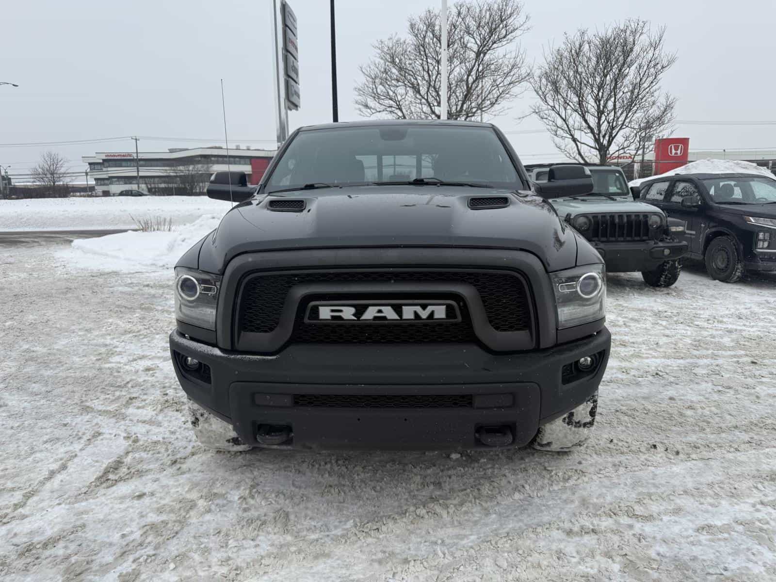 2021 RAM 1500 CLASSIC SLT Warlock - Image 2