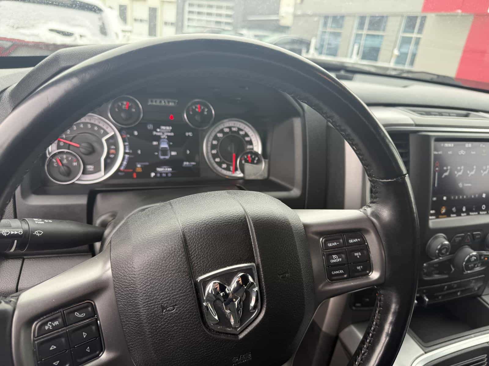 2021 RAM 1500 CLASSIC SLT Warlock - Image 13