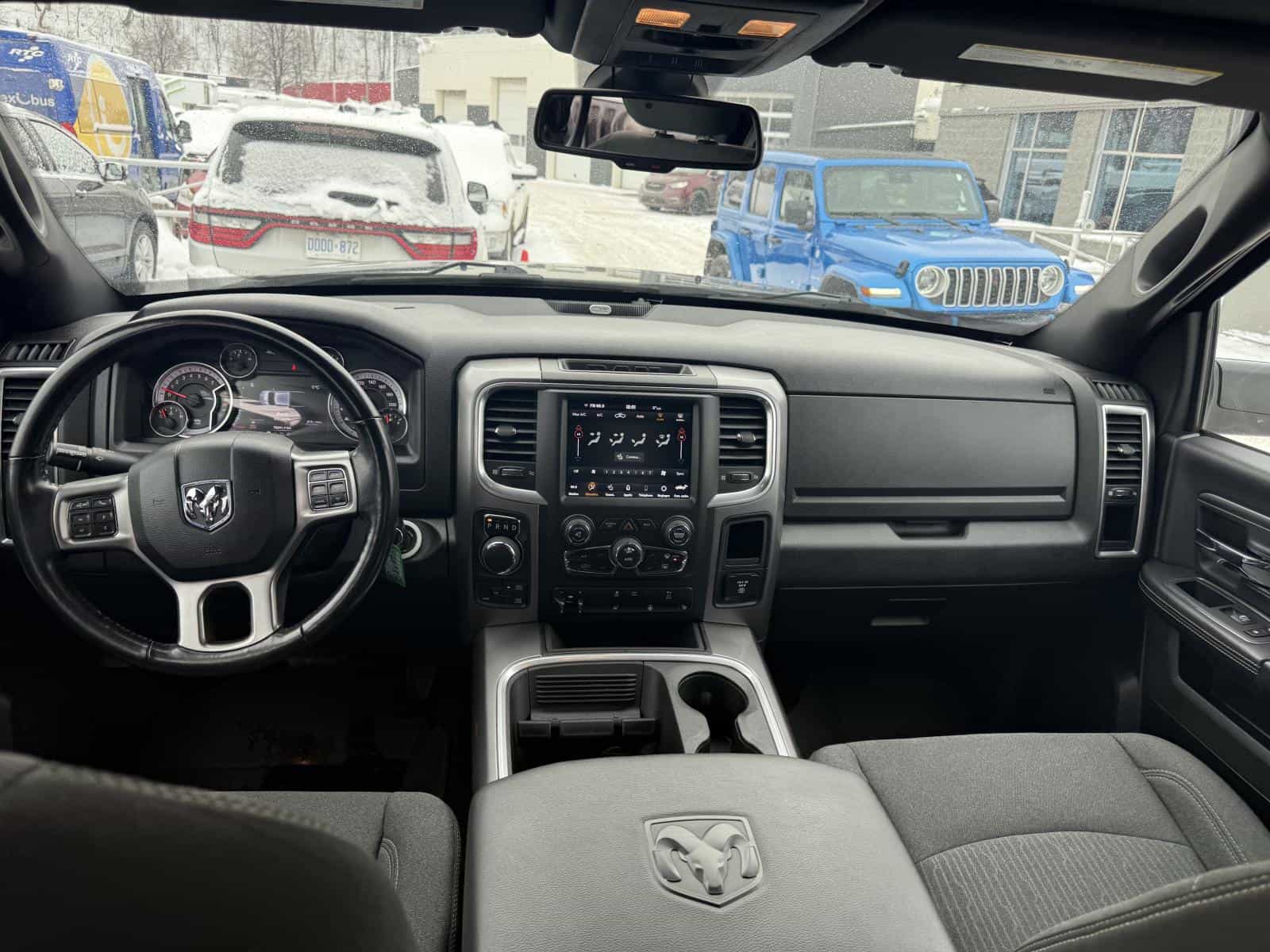 2021 RAM 1500 CLASSIC SLT Warlock - Image 11