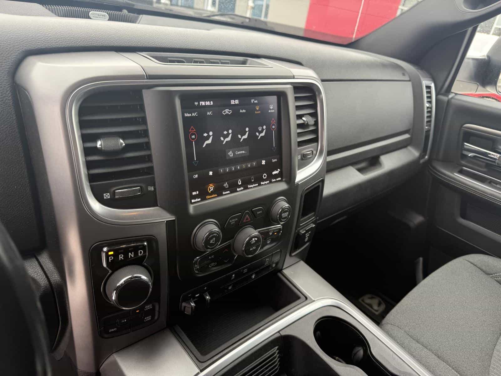2021 RAM 1500 CLASSIC SLT Warlock - Image 14