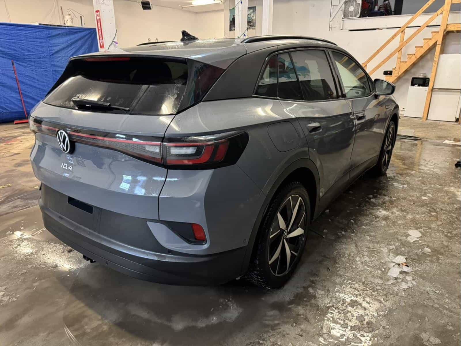 2023 Volkswagen ID.4 Pro - Image 6