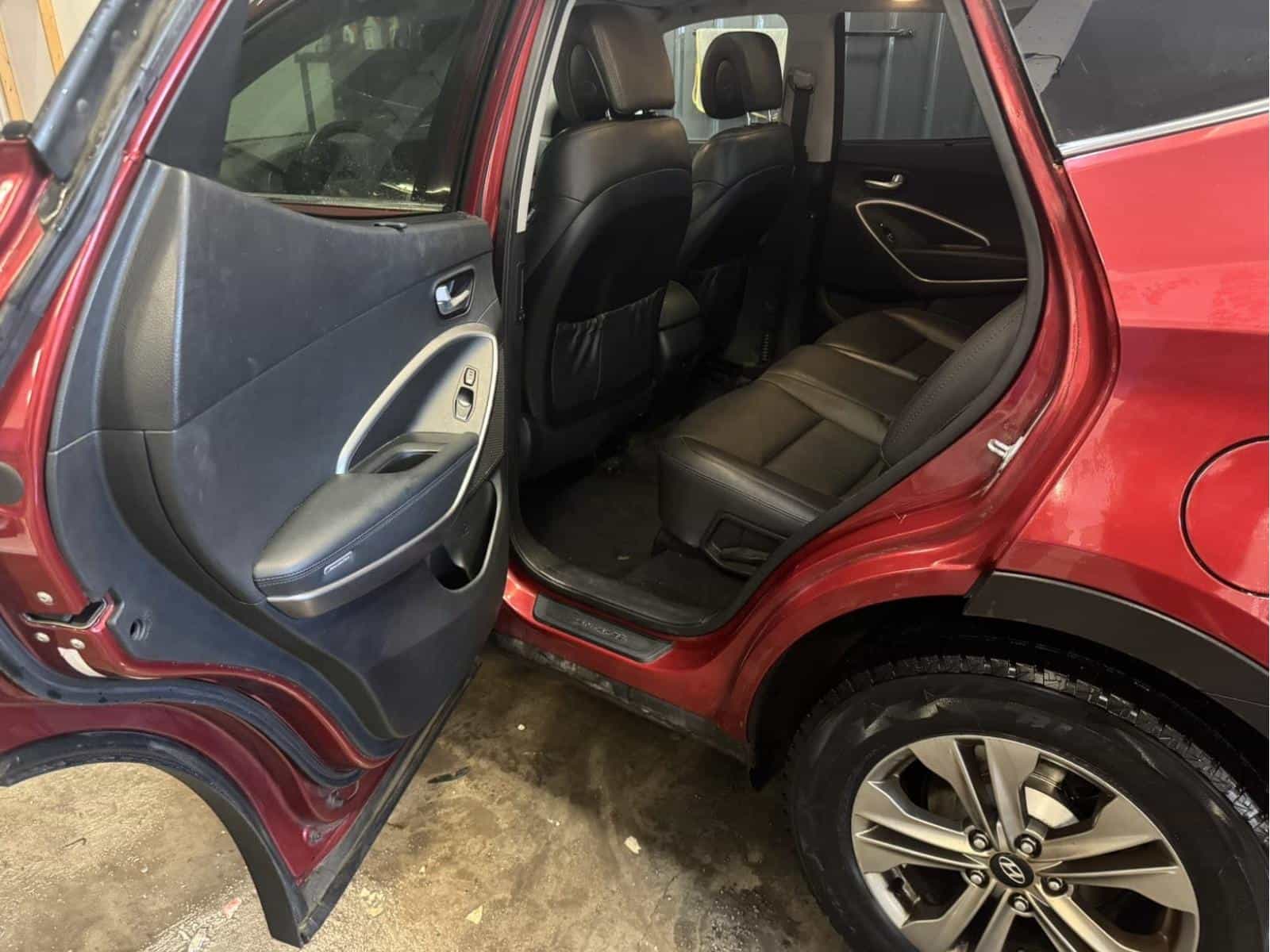 2016 Hyundai Santa Fe Sport Luxury - Image 11