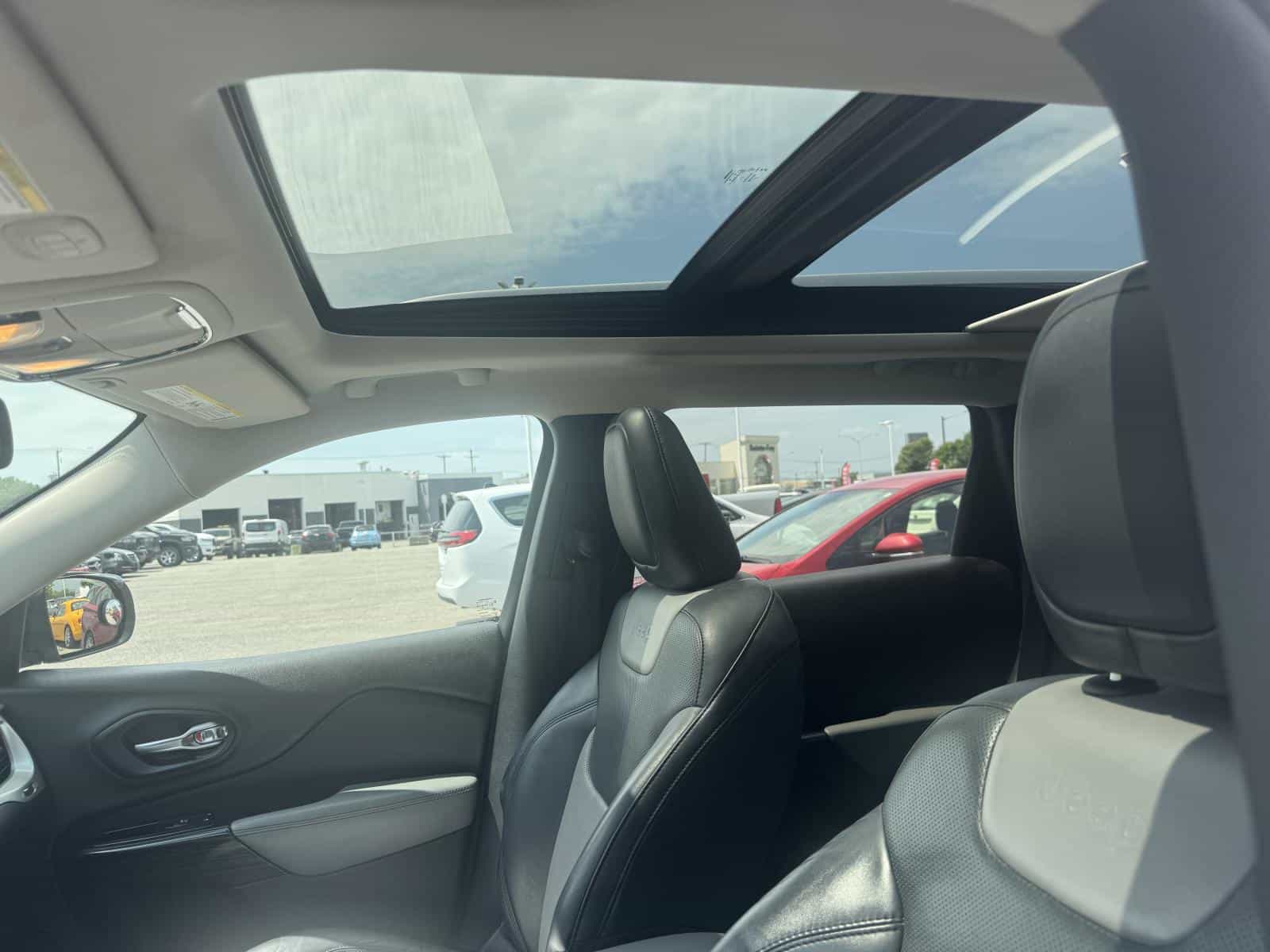 2014 Jeep Cherokee Limited - Image 15