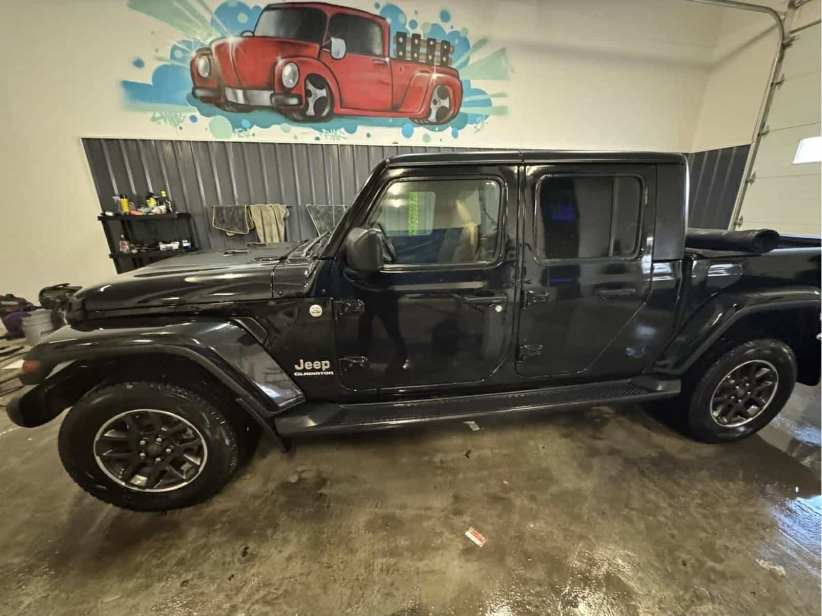 2022 Jeep Gladiator Overland Overland - Image 6