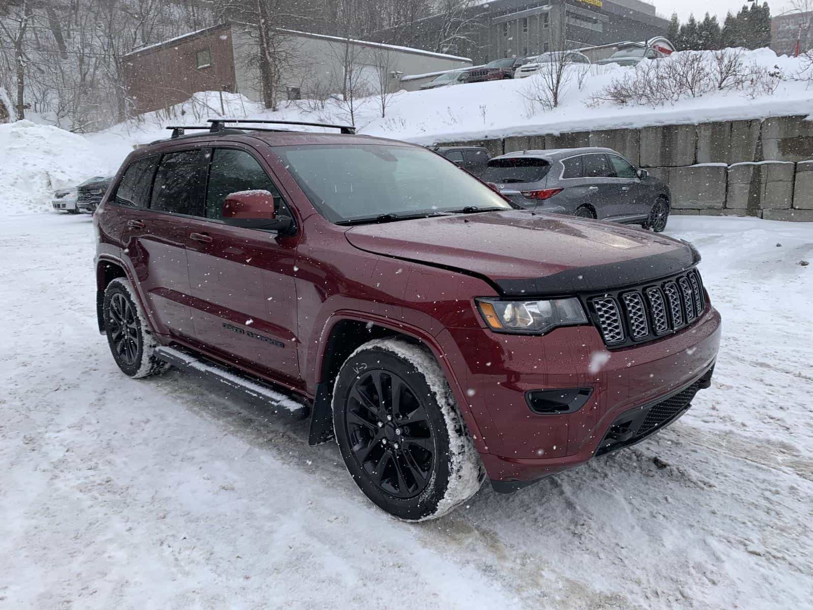 2021 Jeep GRAND CHEROKEE LAREDO Laredo Altitude - Image 3