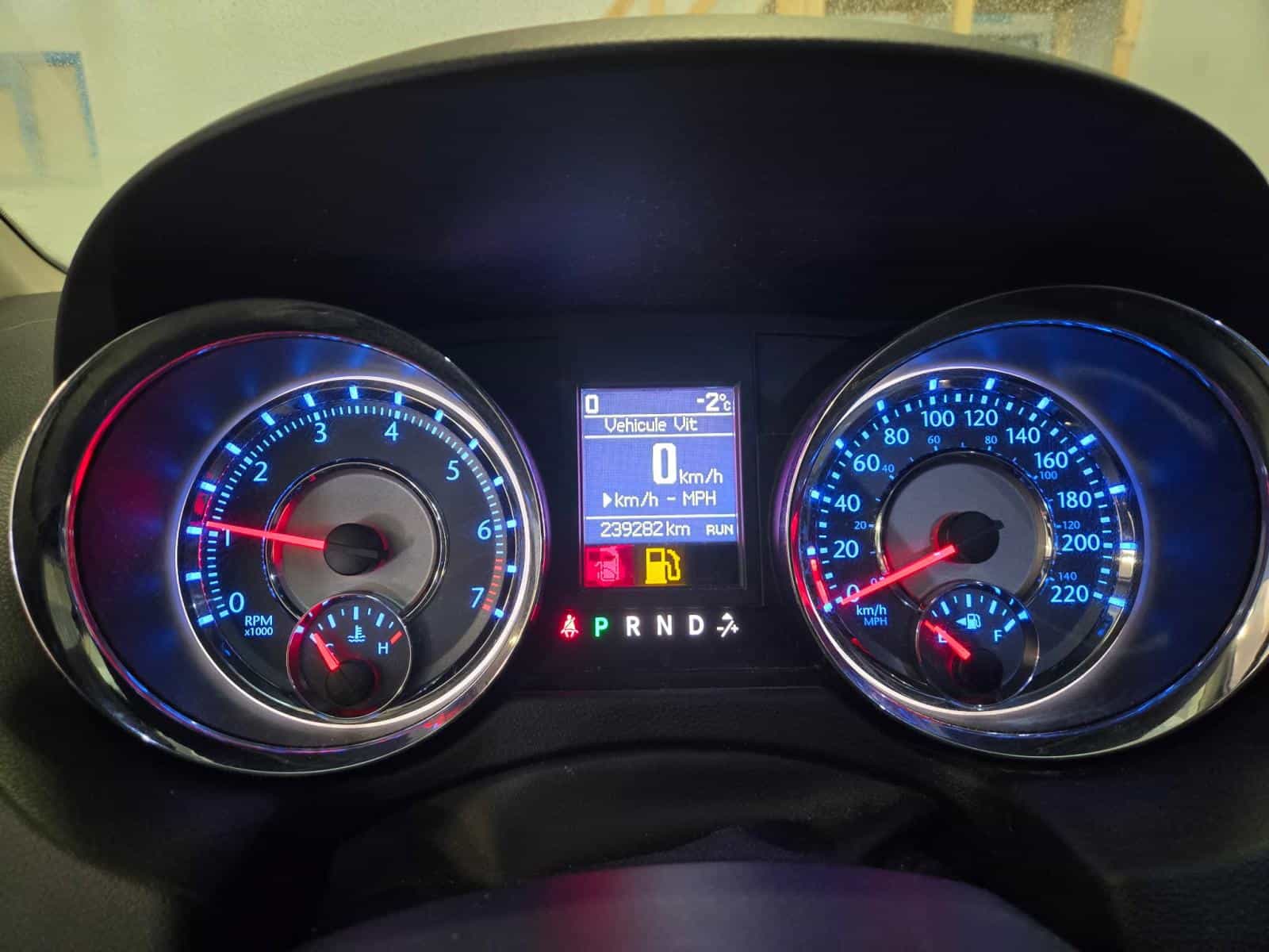 2013 Chrysler Town & Country Touring - Image 14