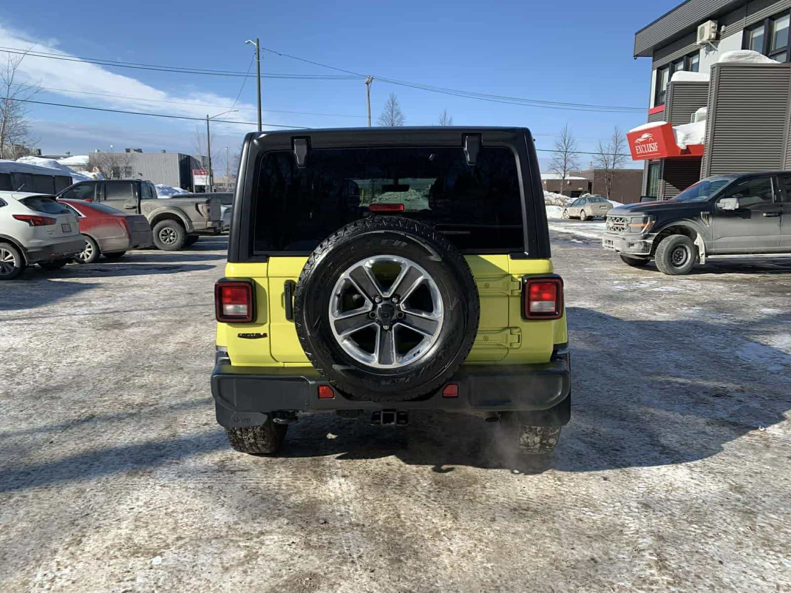 2023 Jeep Wrangler Sahara - Image 5