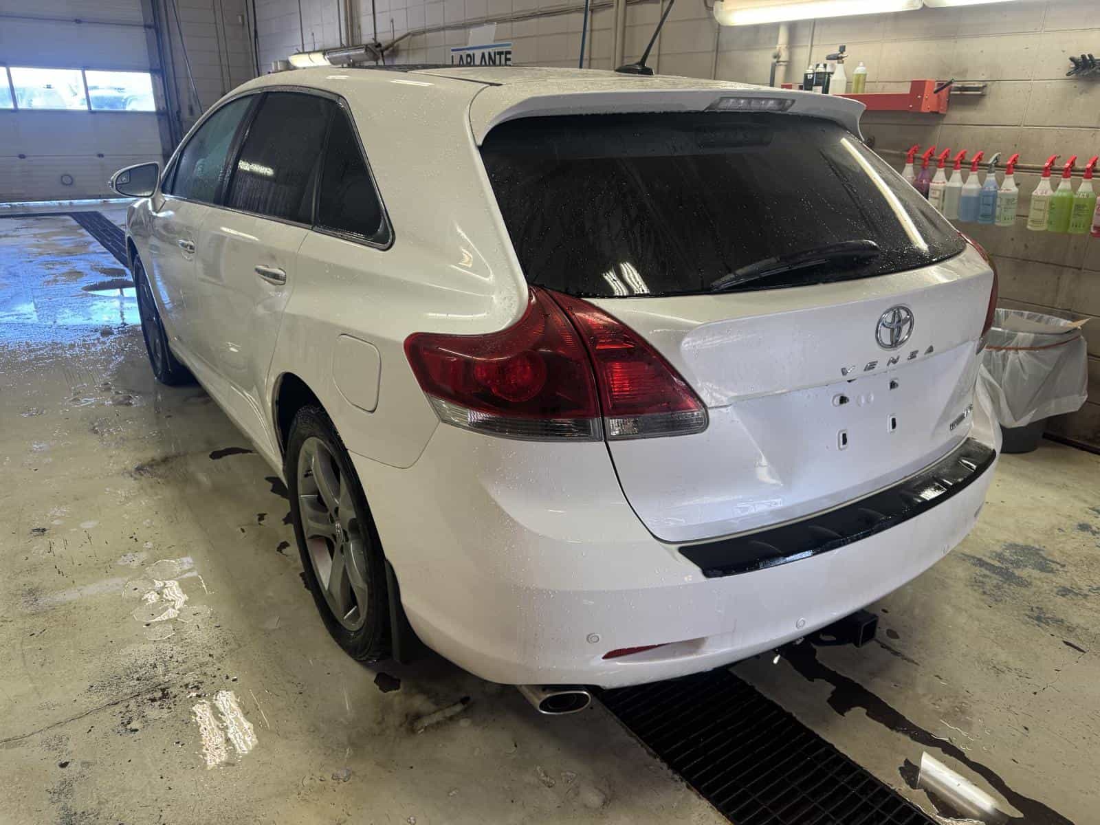 2014 Toyota VENZA LE/XLE/LIMITED Base - Image 2