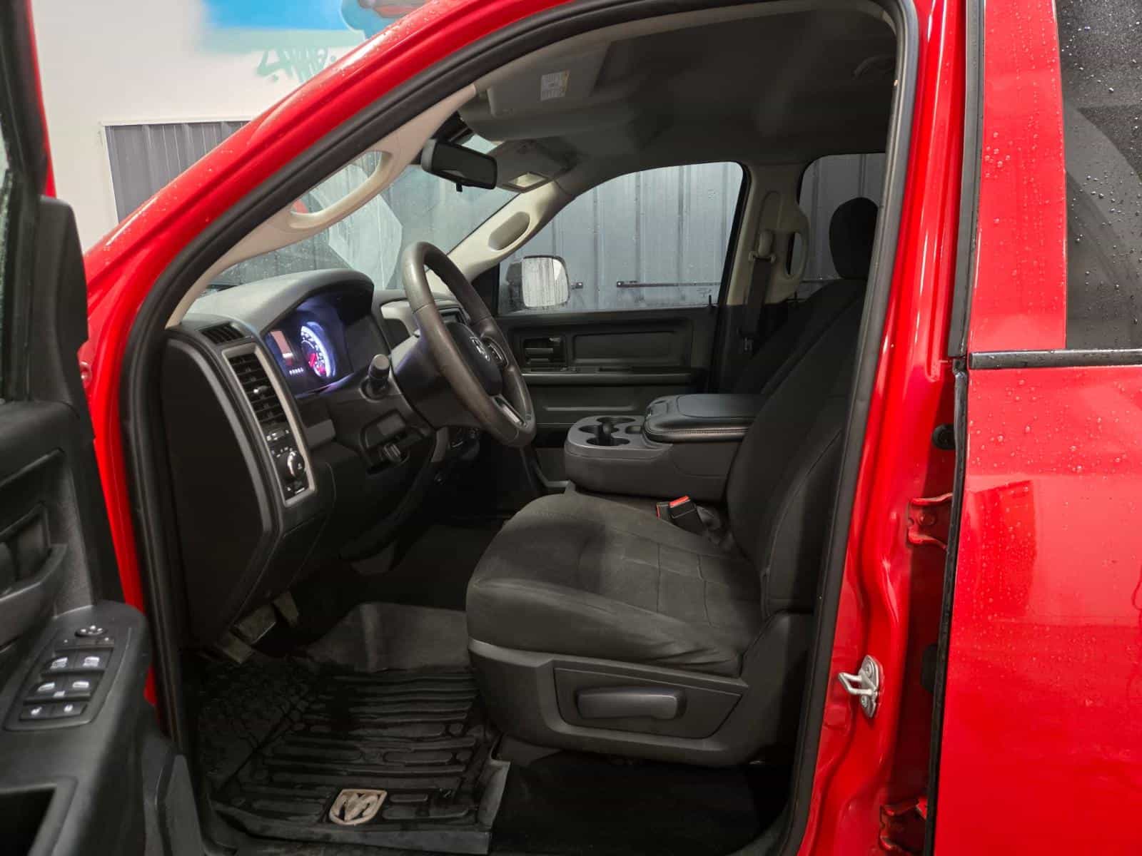 2019 RAM 1500 Classic ST - Image 10