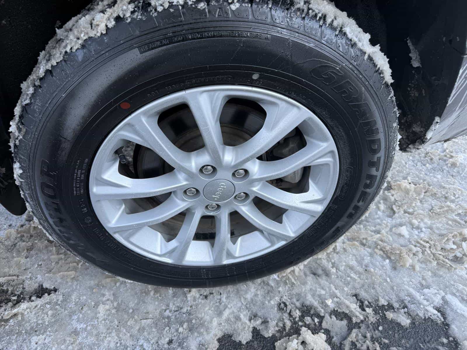 Image 9 Jeep Cherokee Sport 2022