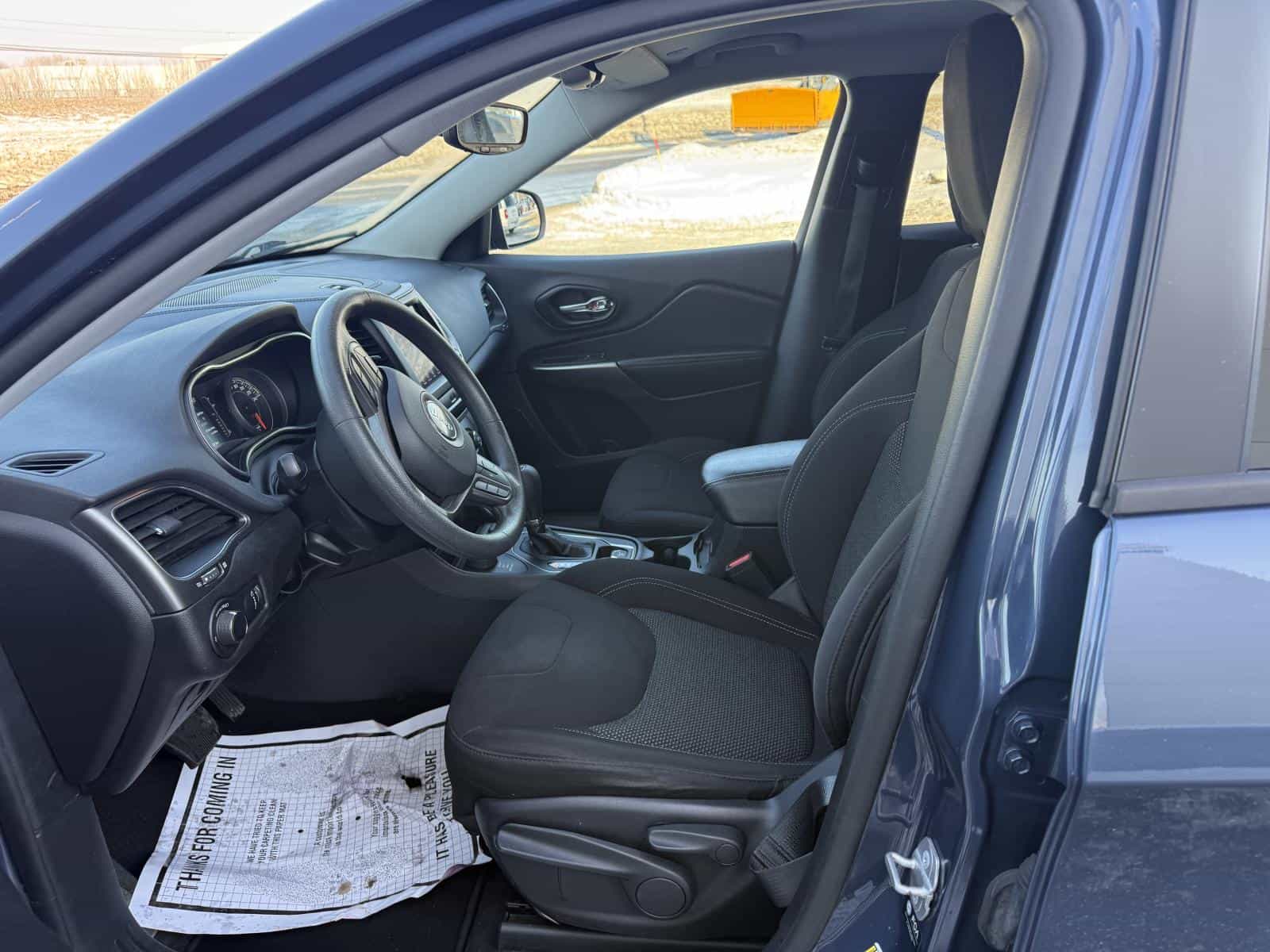 Image 12 Jeep Cherokee Sport 2022