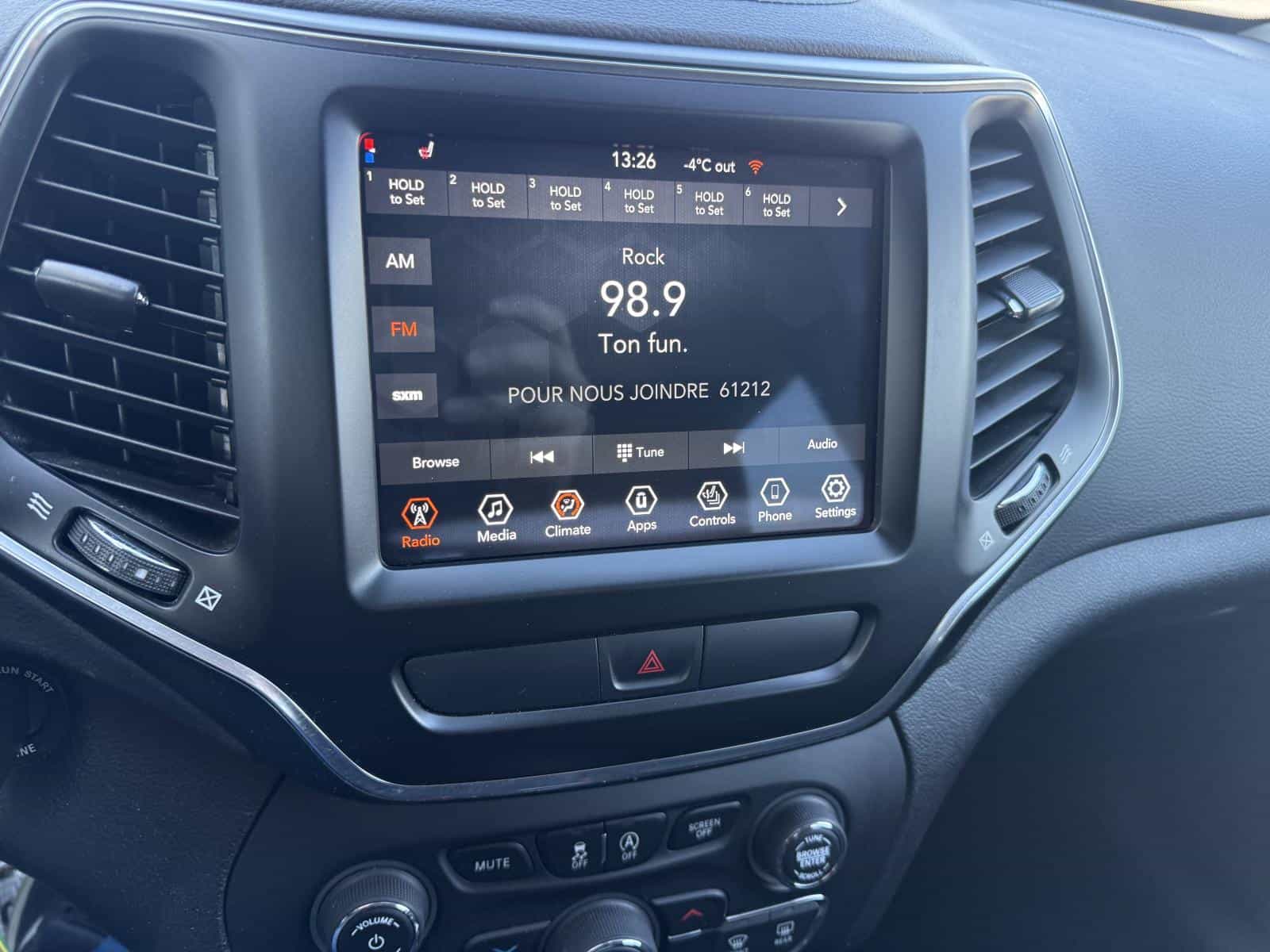 Image 16 Jeep Cherokee Sport 2022