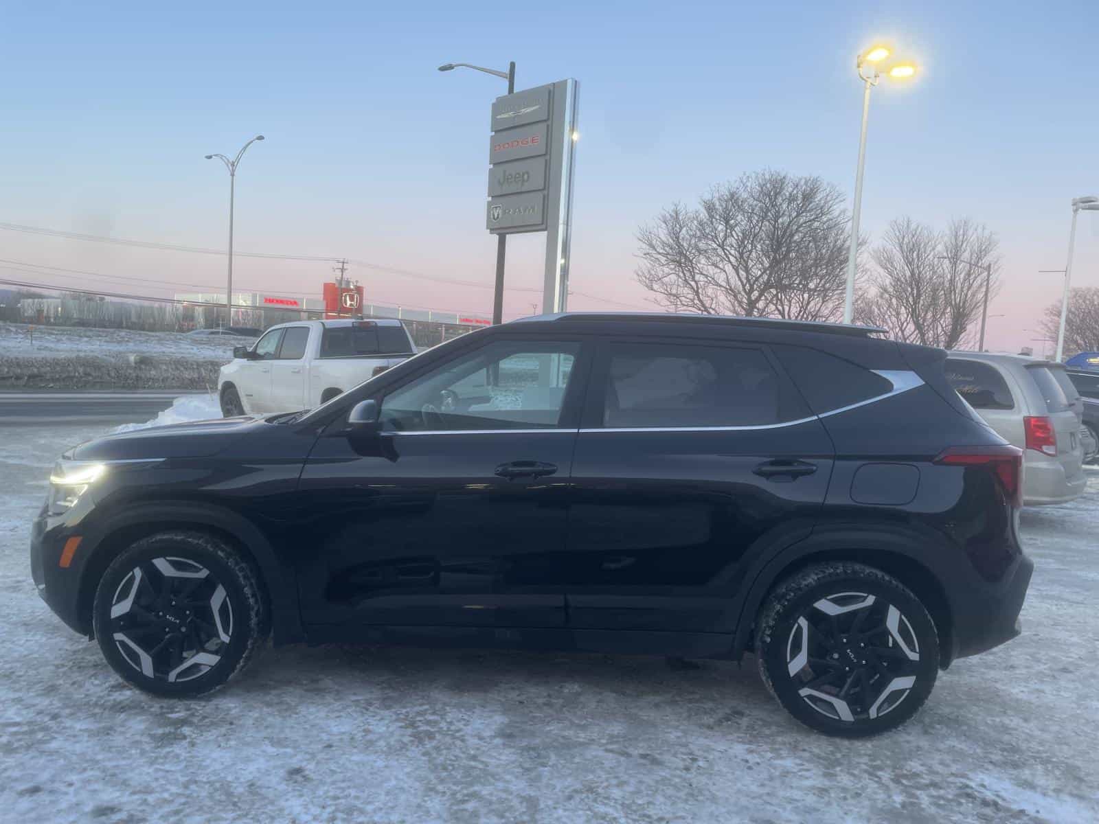 2024 Kia SELTOS SX SX - Image 4