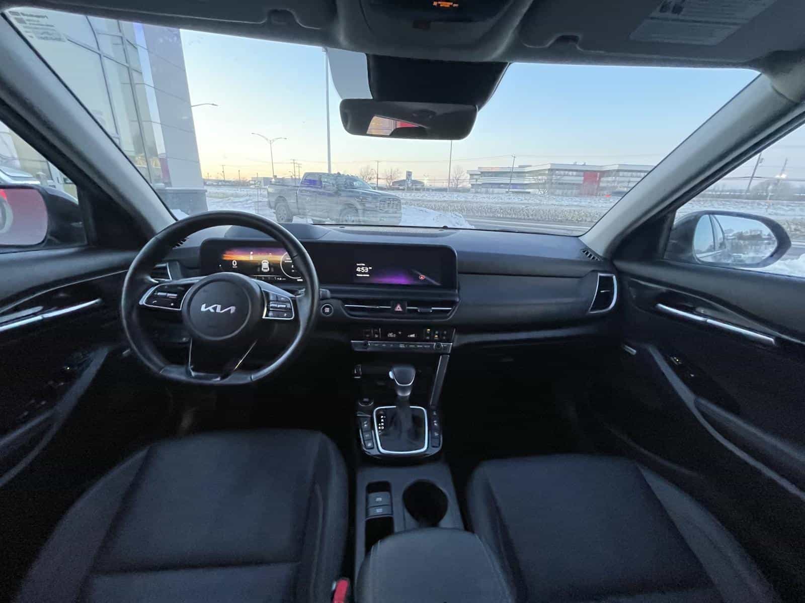 2024 Kia Seltos SX - Image 11