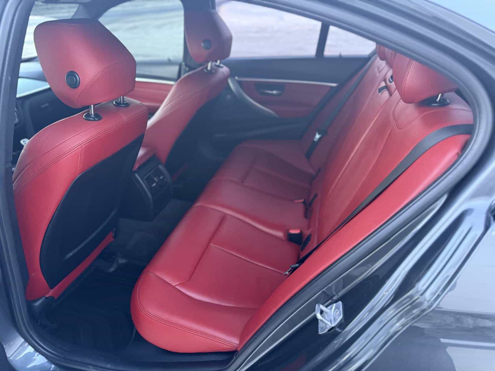 2017 BMW Série 3 340i xDrive - Image 9