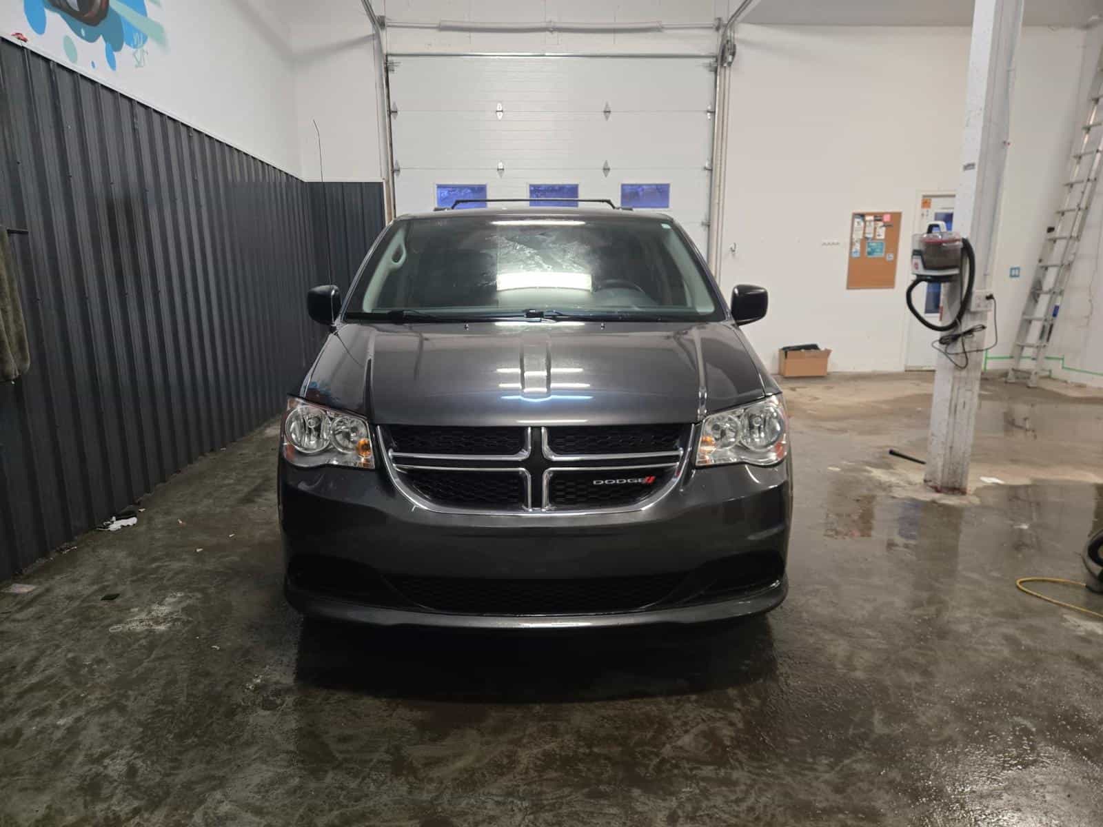 Image 2 Dodge Grand Caravan SXT 2019