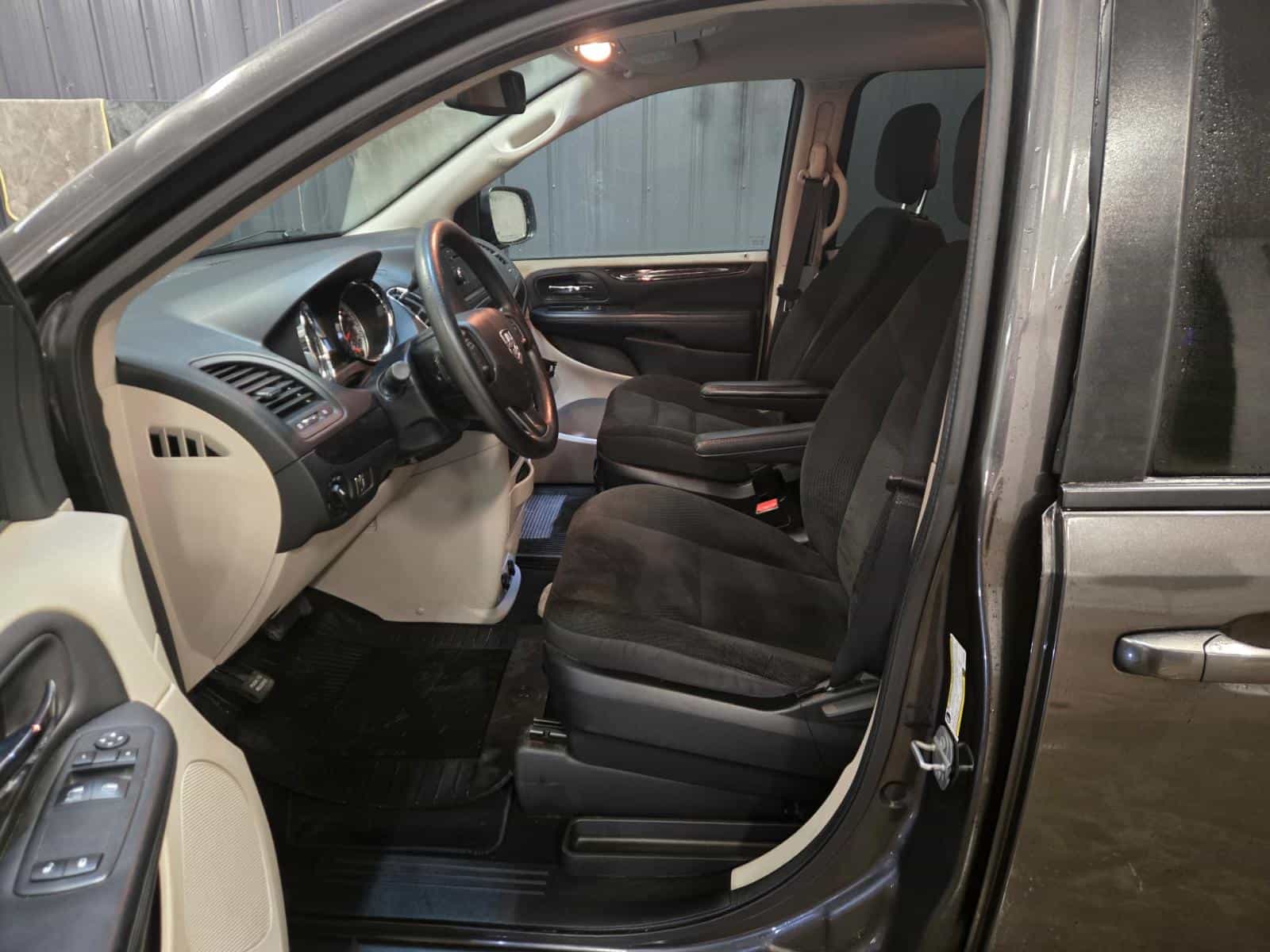 Image 12 Dodge Grand Caravan SXT 2019
