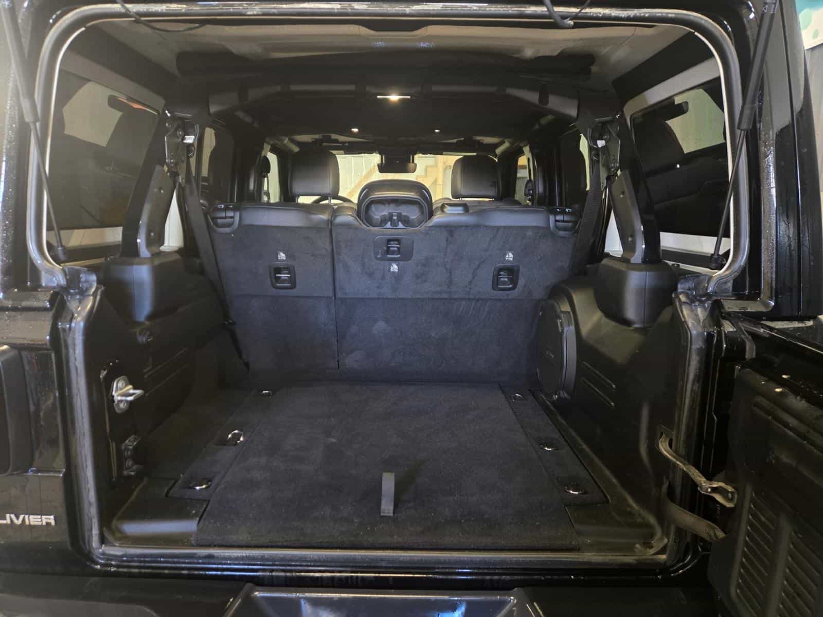 2025 Jeep Wrangler Rubicon X - Image 6