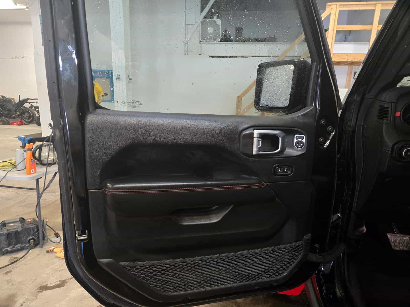 2025 Jeep Wrangler Rubicon X - Image 14