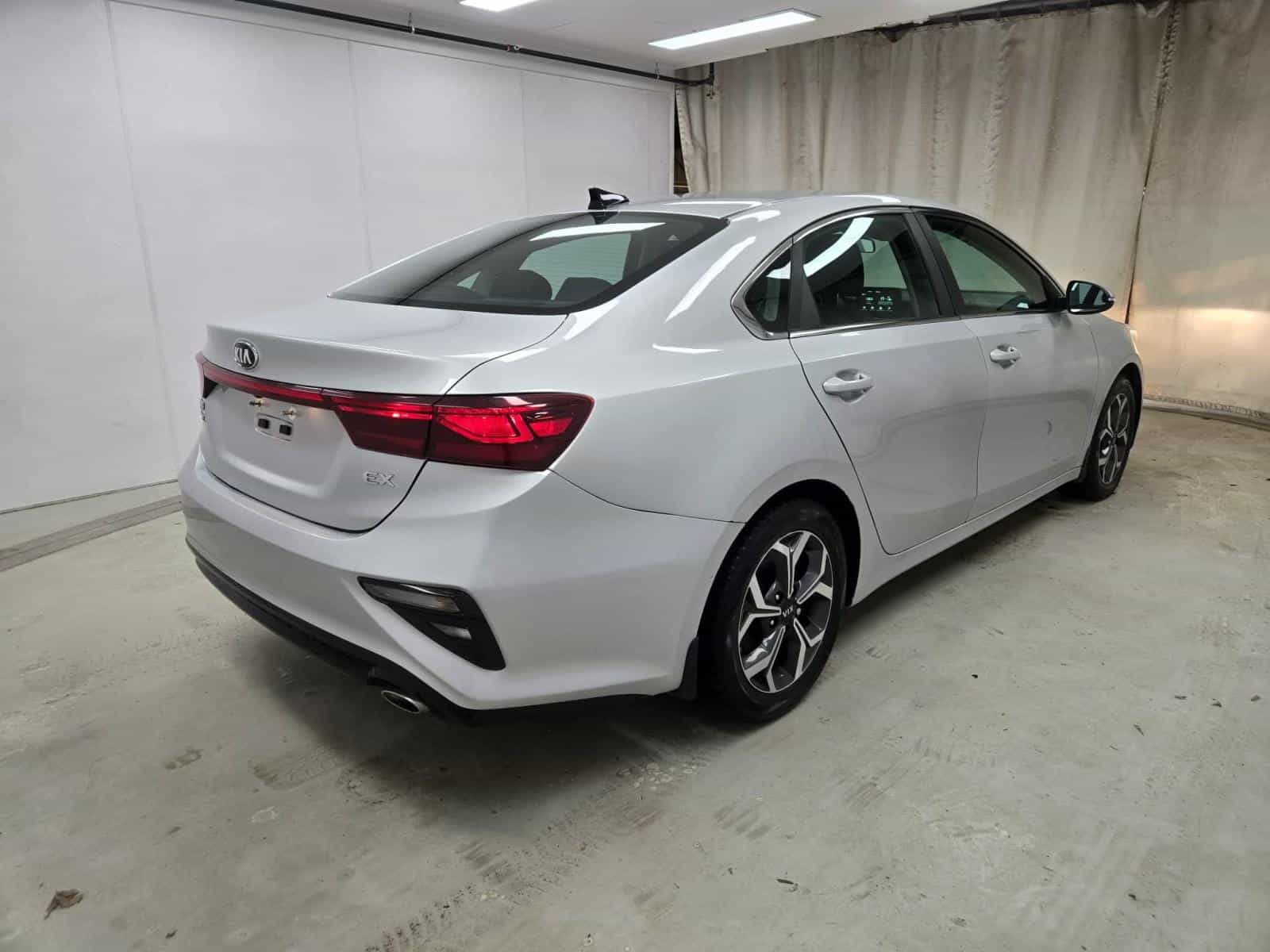 2020 Kia Forte EX - Image 5