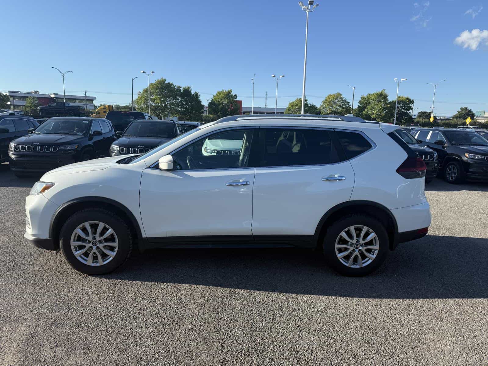 2020 Nissan ROGUE S/SL/SV S - Image 2