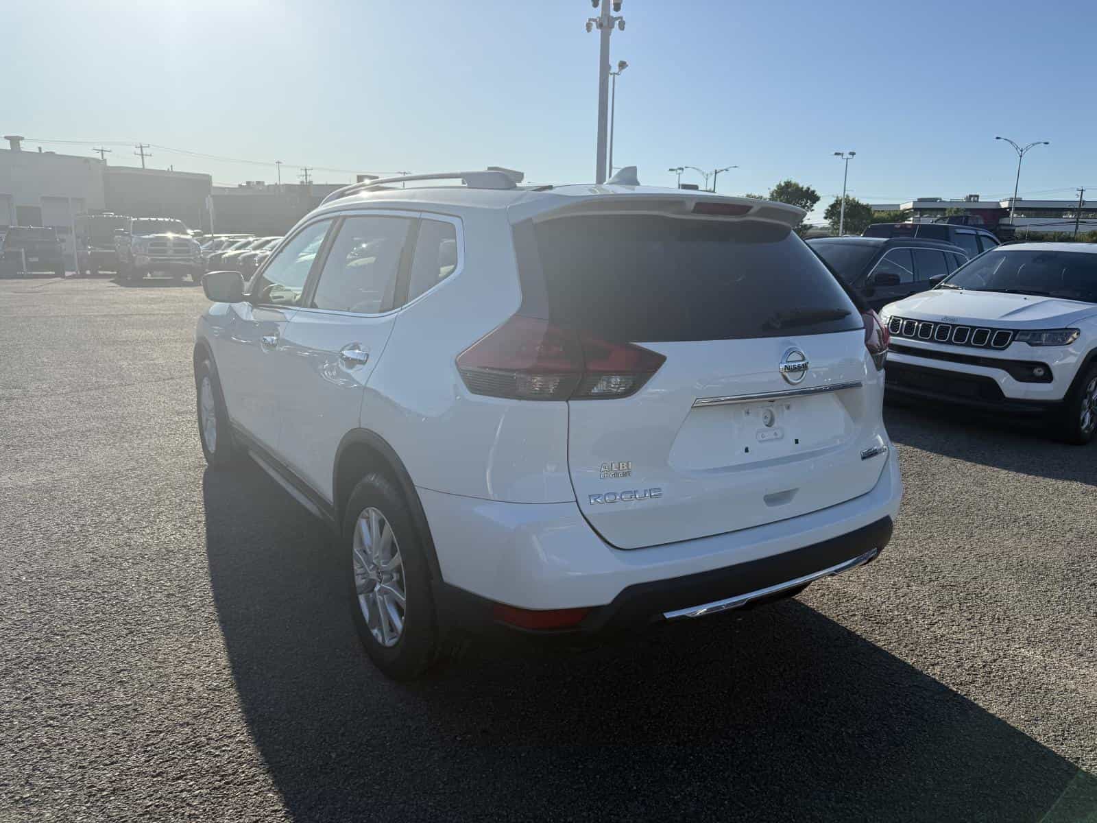 2020 Nissan ROGUE S/SL/SV S - Image 3