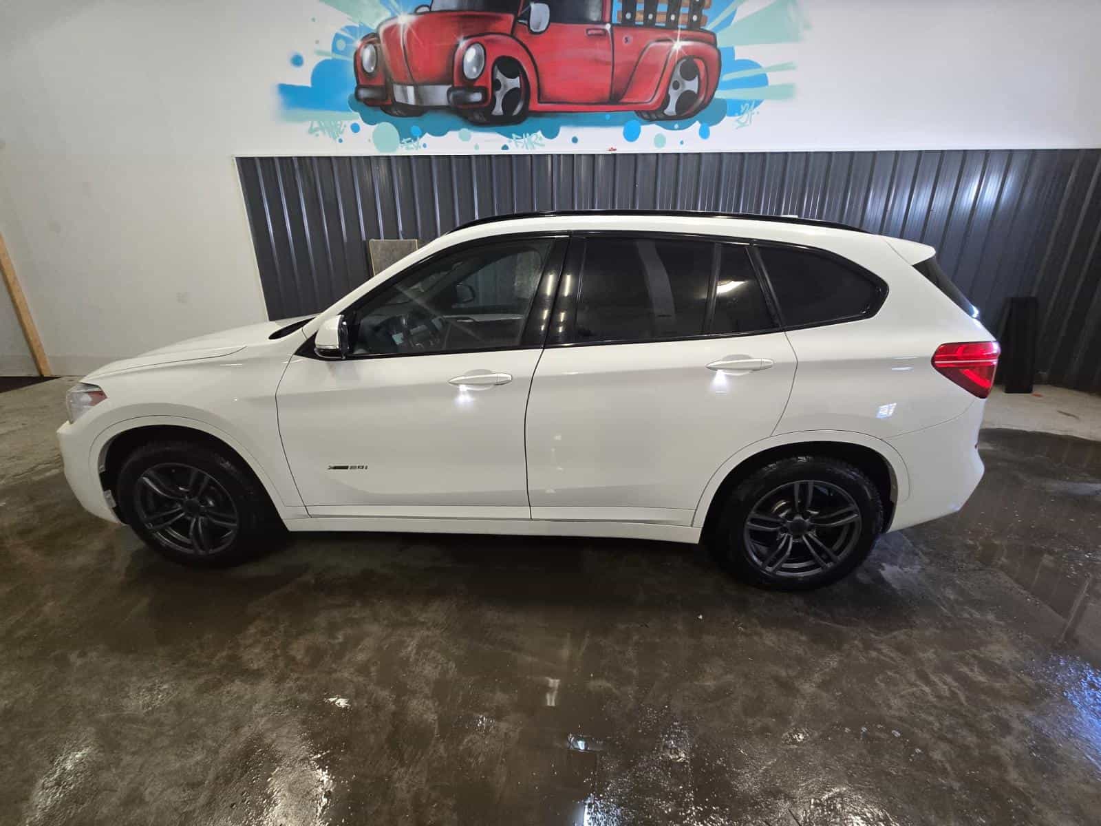 2016 BMW X1 xDrive28i - Image 8