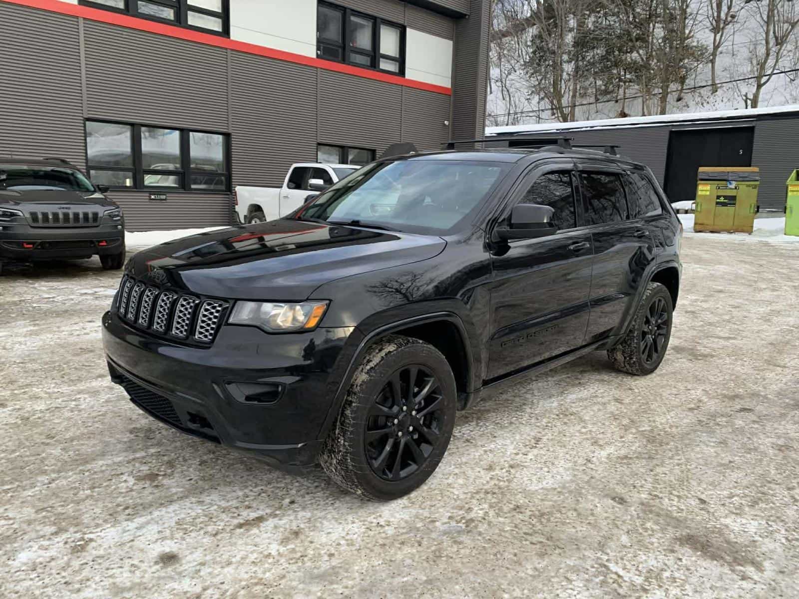 2018 Jeep Grand Cherokee Altitude IV - Image 1