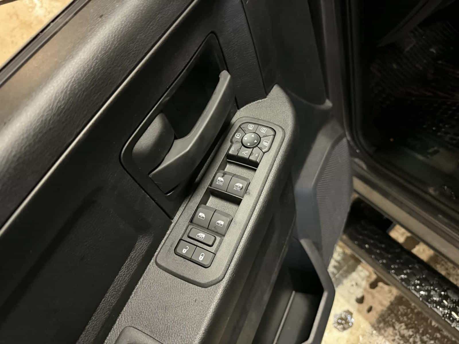 2026 RAM 2500 Black Express - Image 11