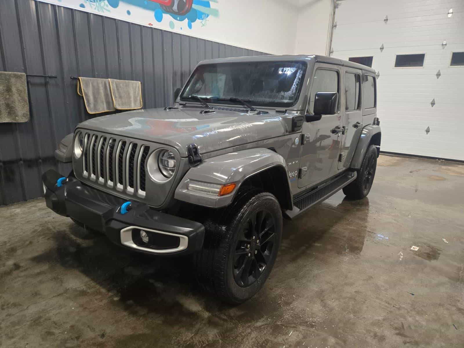 Image 1 Jeep Wrangler 4xe Unlimited Sahara 2022