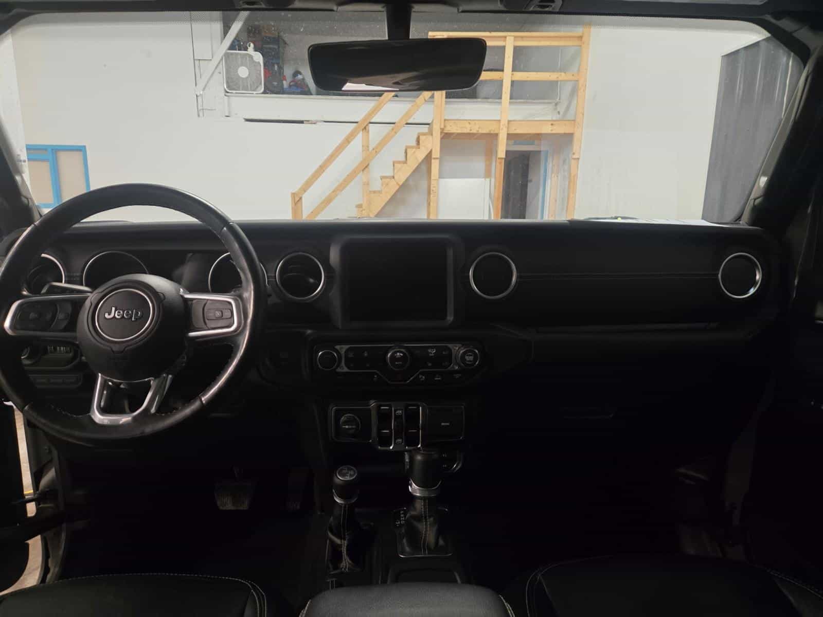 2022 Jeep Wrangler 4xe Unlimited Sahara - Image 13