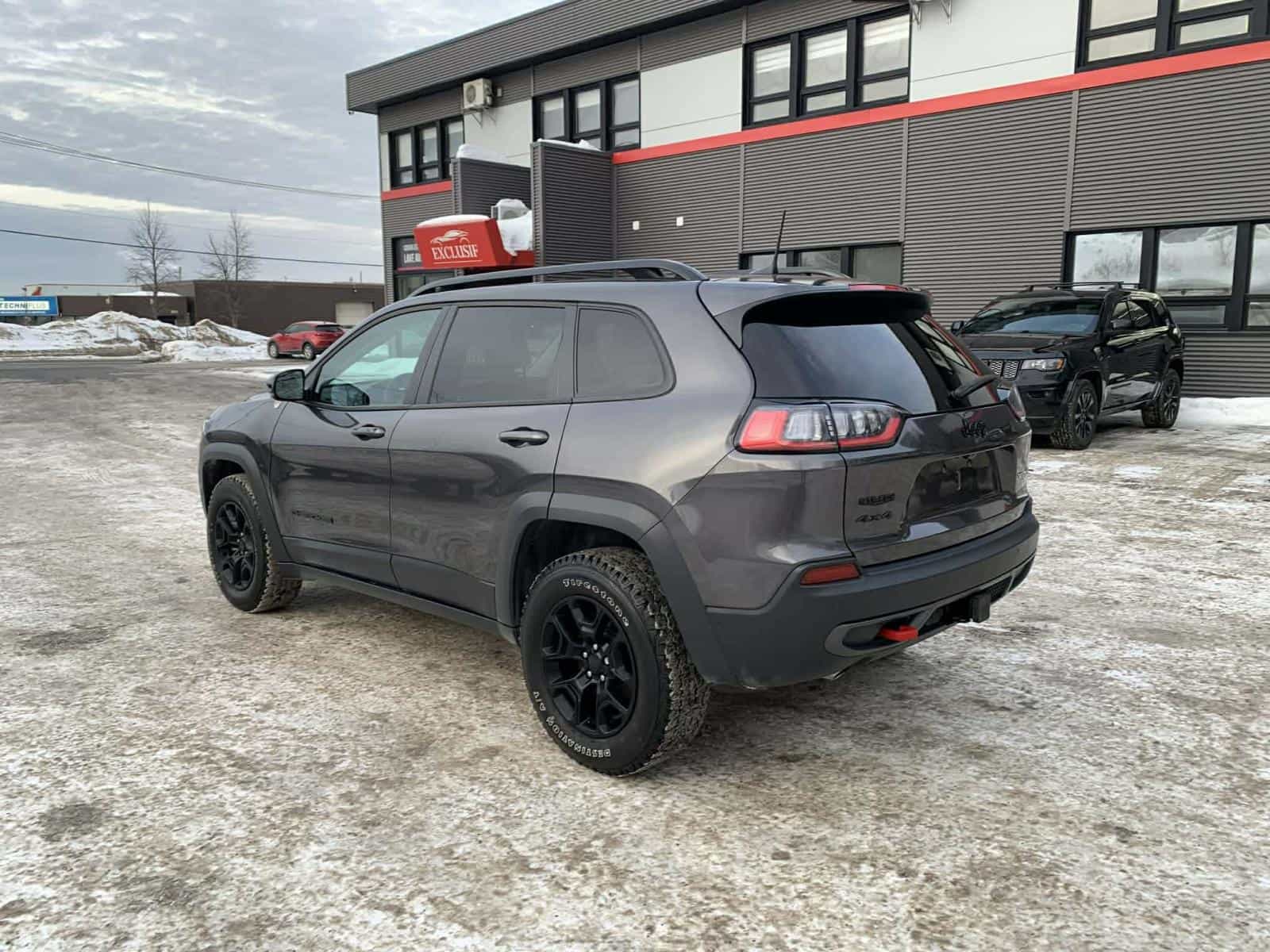 2023 Jeep CHEROKEE TRAILHAWK Trailhawk - Image 5