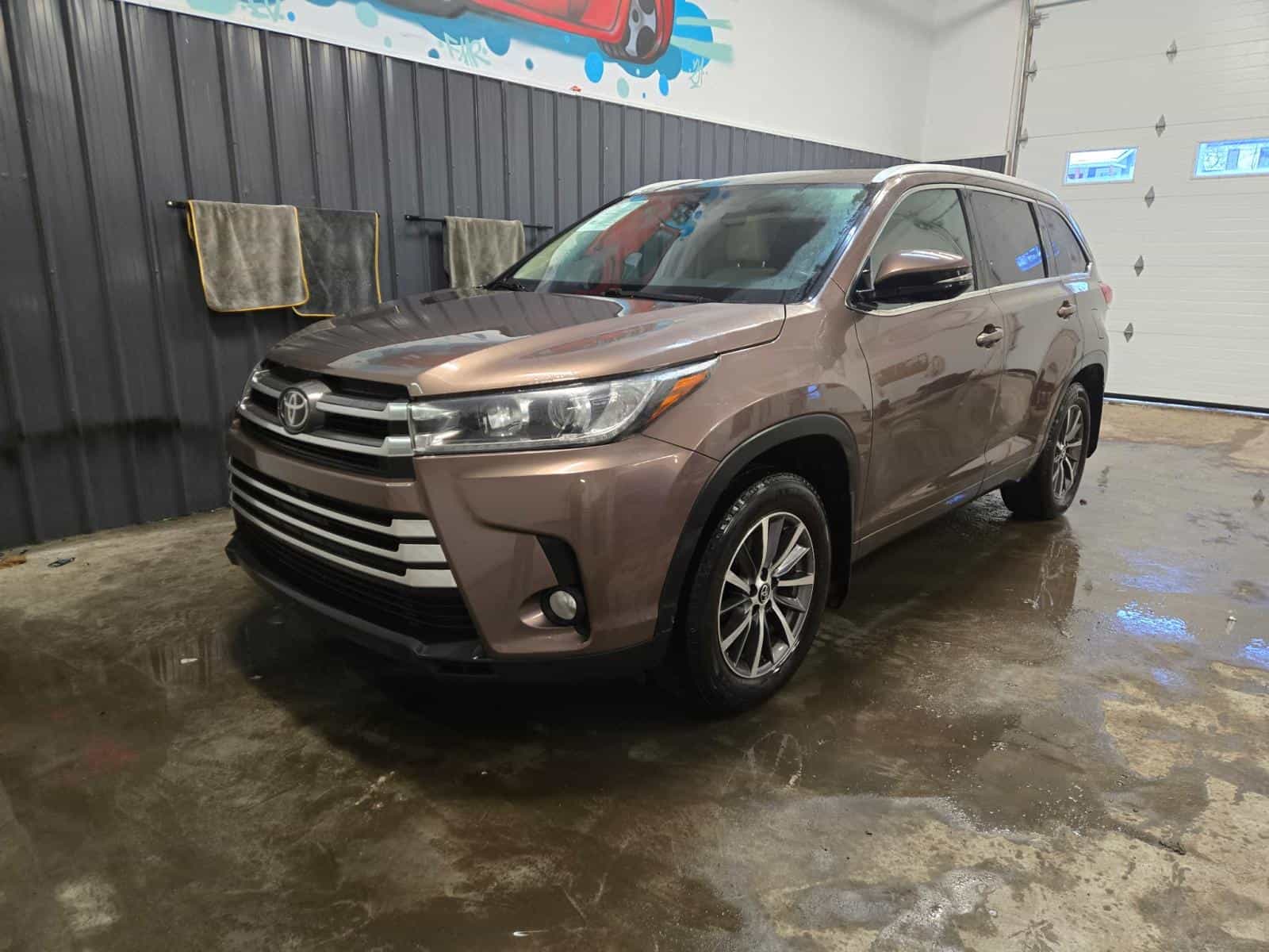 2018 Toyota Highlander XLE - Image 1