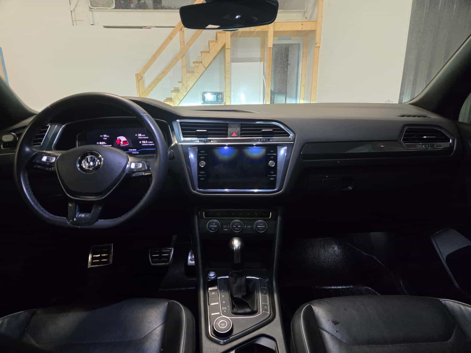 2020 Volkswagen Tiguan Highline - Image 13