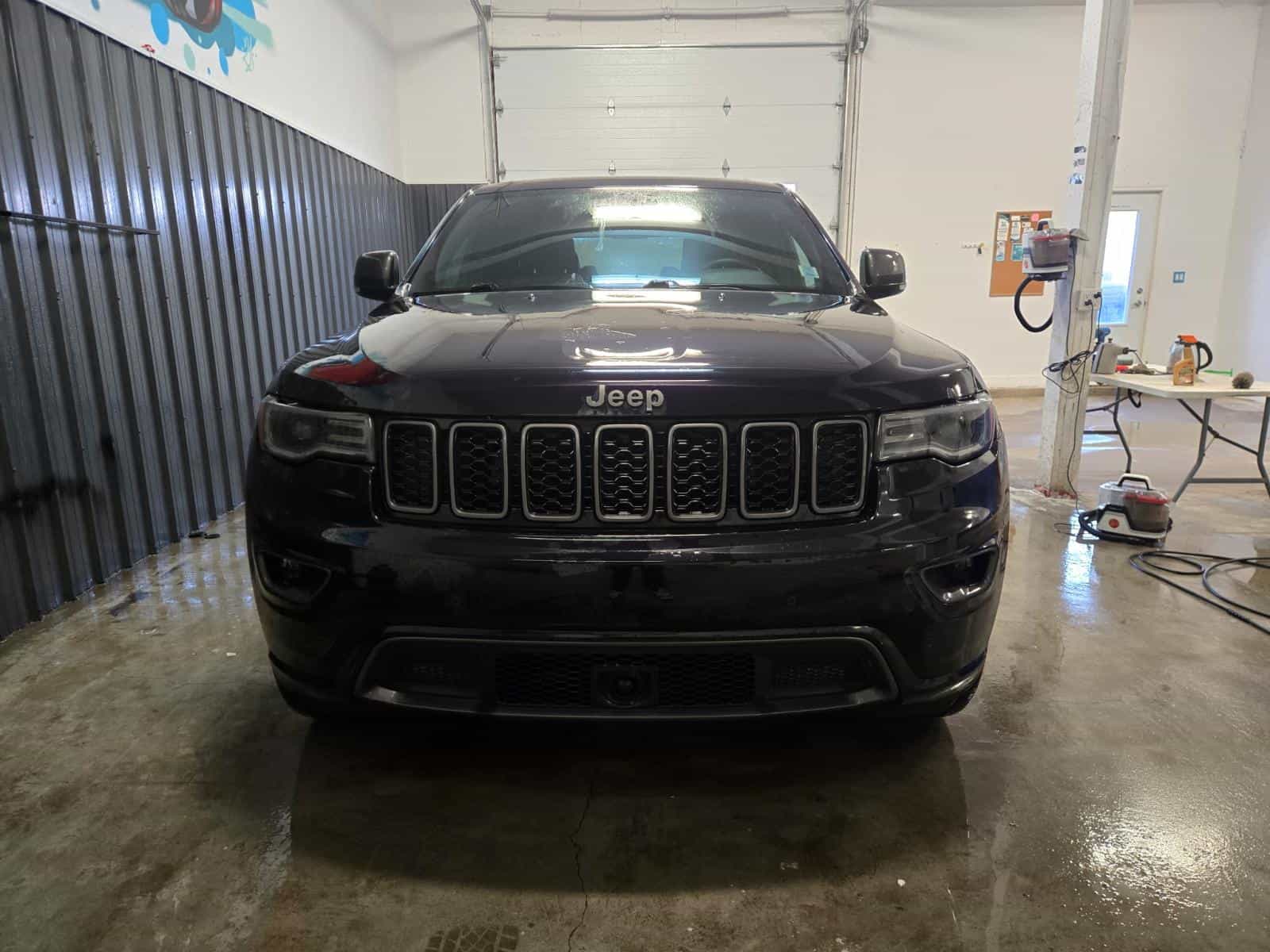 2021 Jeep Grand Cherokee 80th Anniversary Edition - Image 2