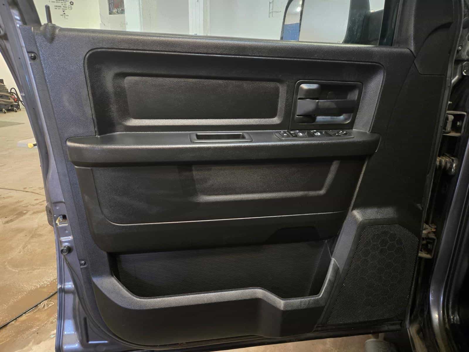 2021 RAM 1500 Classic Express - Image 8