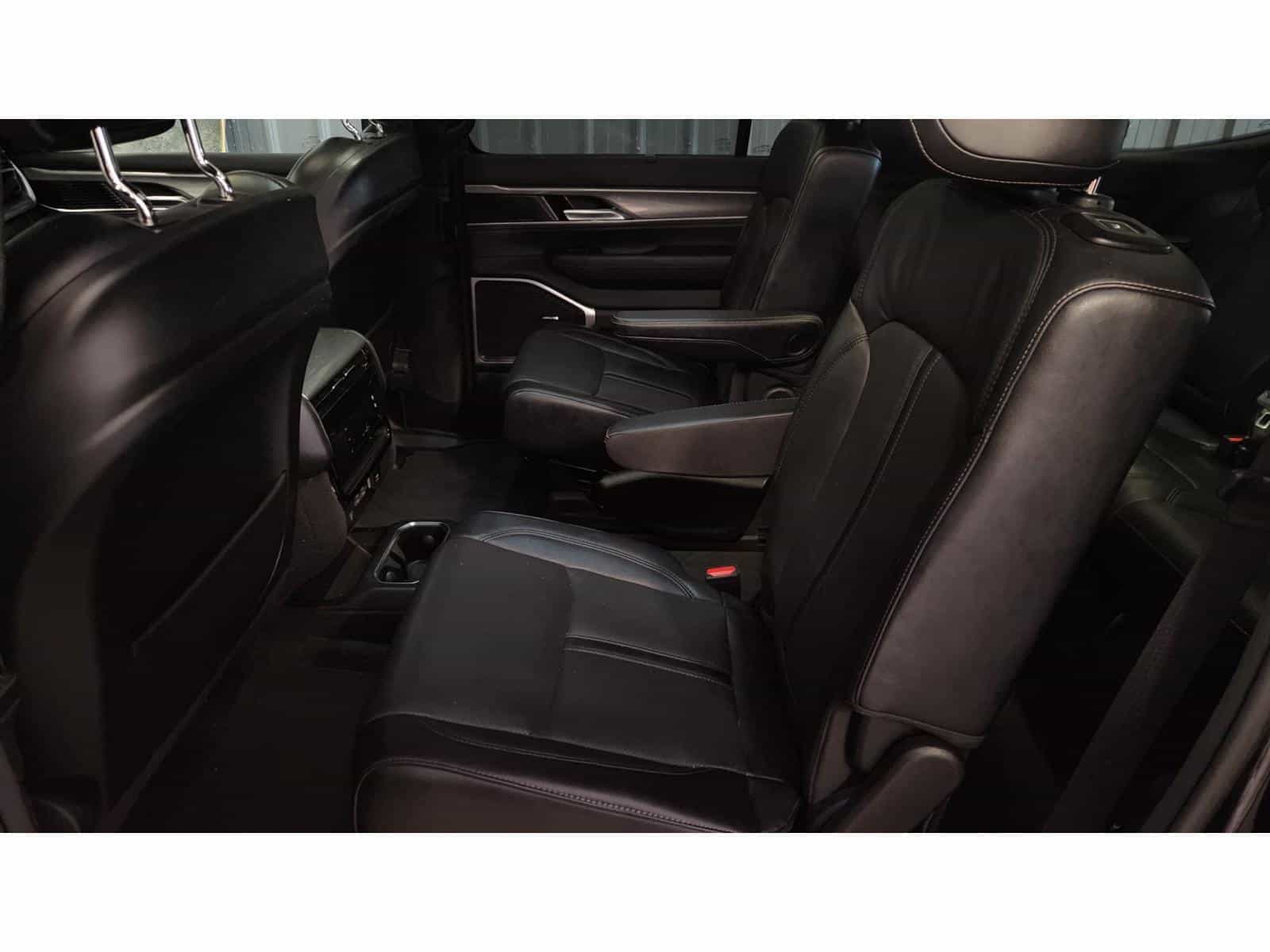 Image 12 Jeep Wagoneer Series III 2022