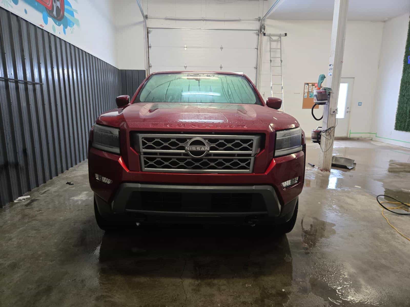 2022 Nissan Frontier SV - Image 2