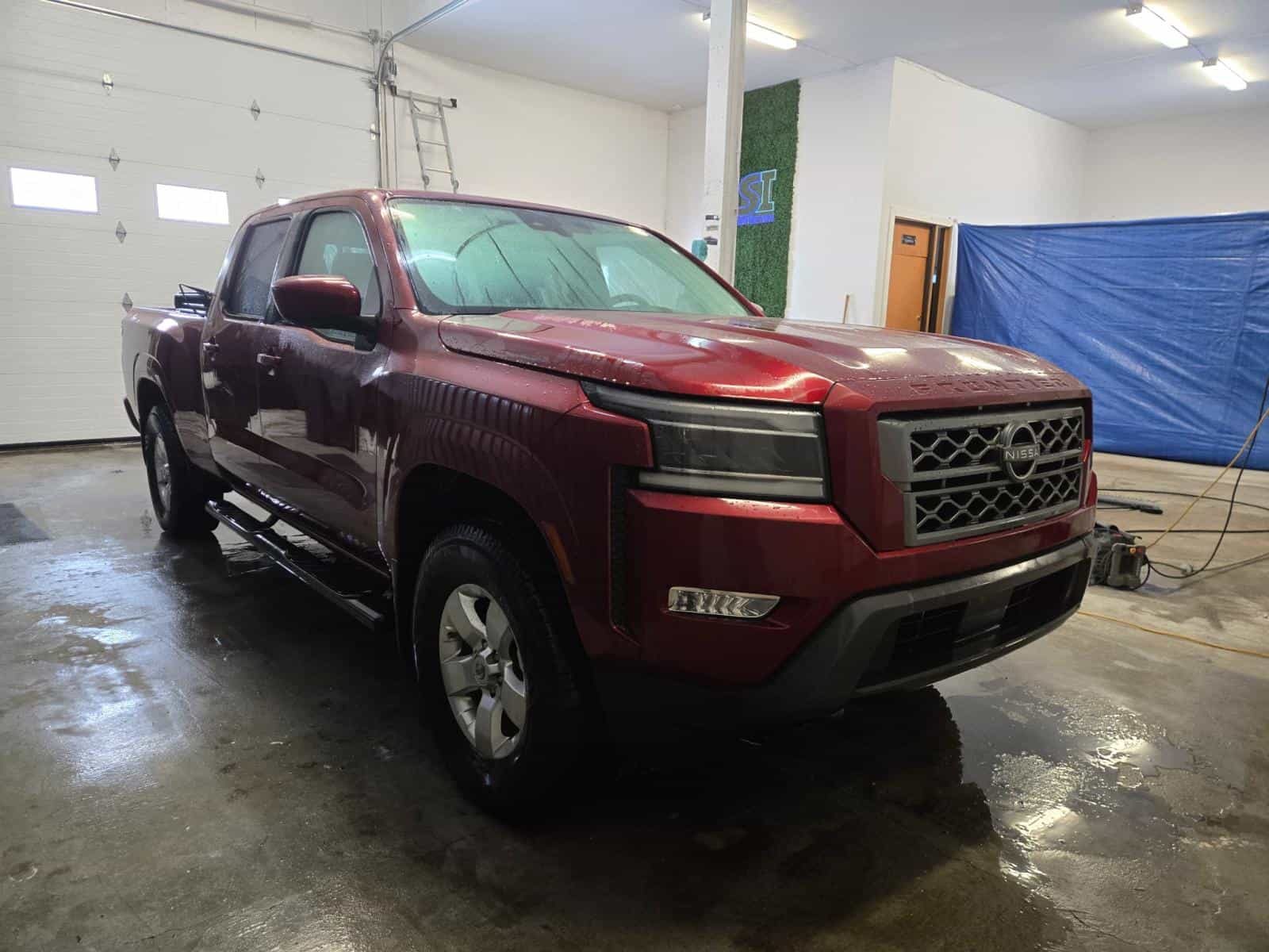 2022 Nissan Frontier SV - Image 3