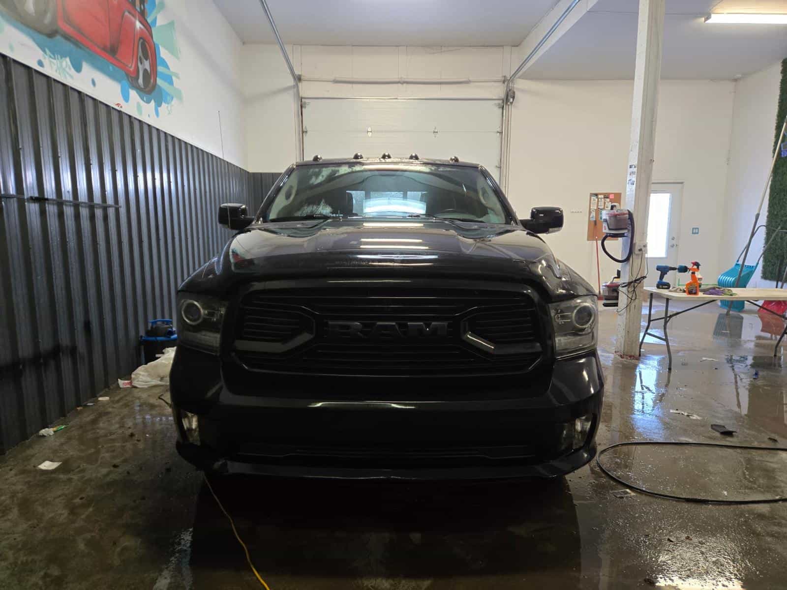2018 RAM 1500 Sport - Image 2