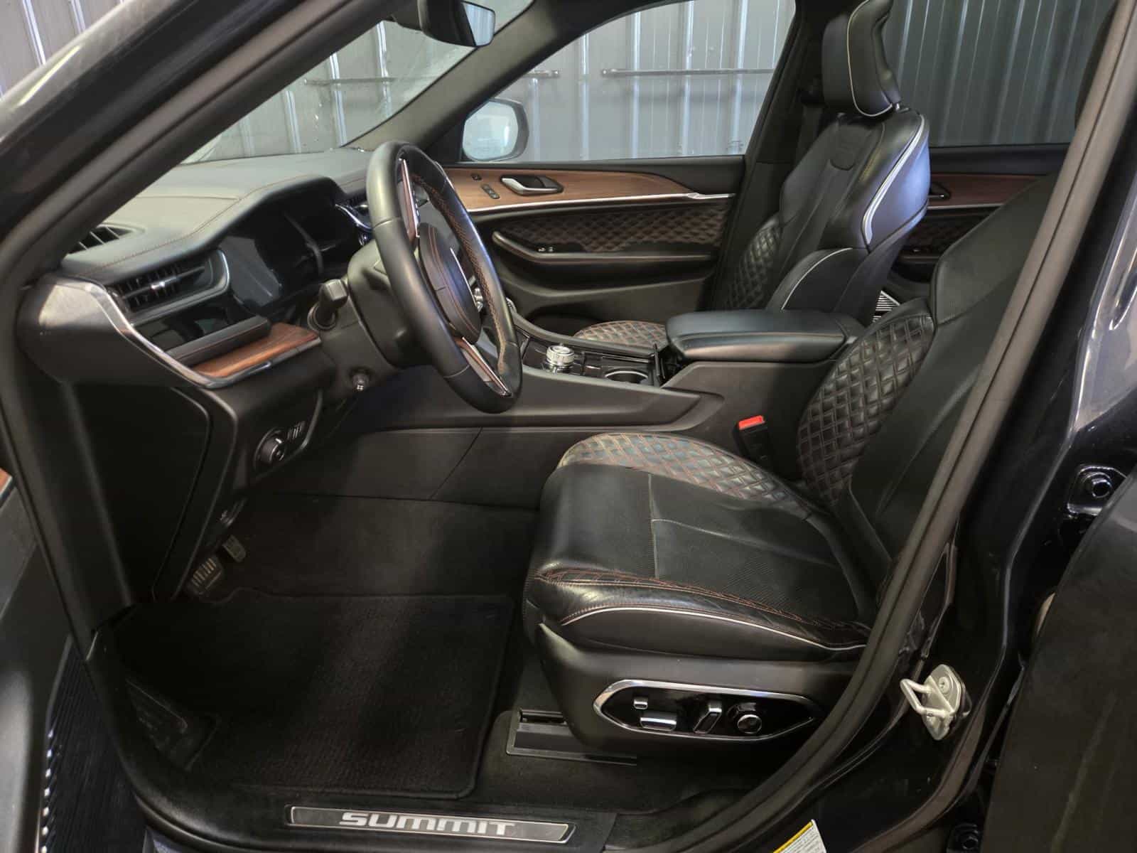 Image 11 Jeep Grand Cherokee L Summit 2023