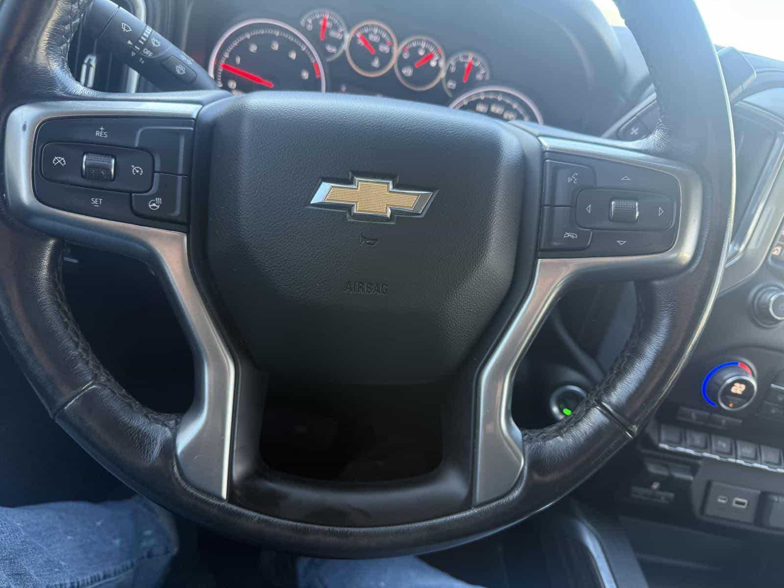 2020 Chevrolet Silverado LT - Image 14