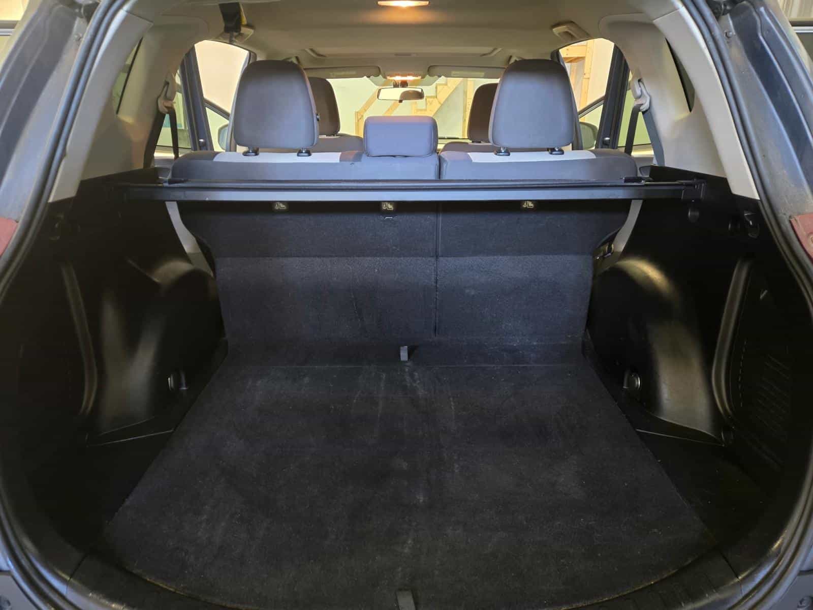 2013 Toyota Rav4 XLE - Image 9