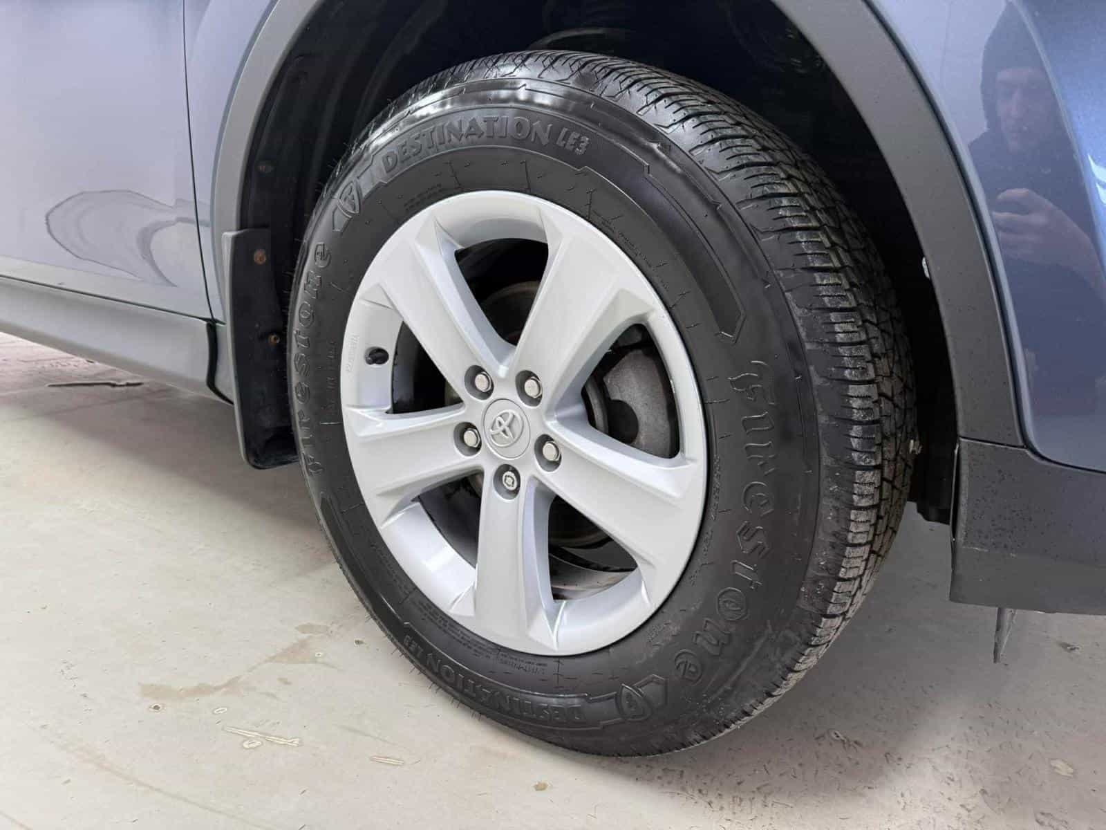 Image 7 Toyota Rav4 XLE 2013