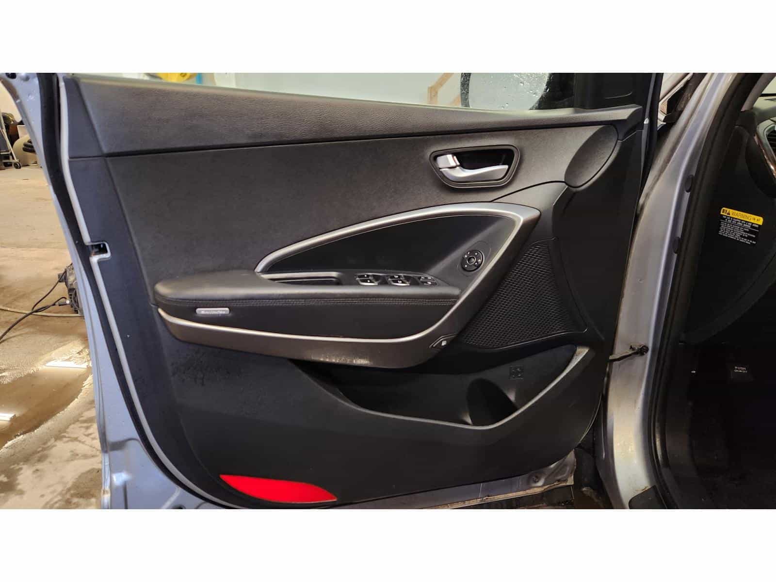 2018 Hyundai Santa Fe XL Premium - Image 7