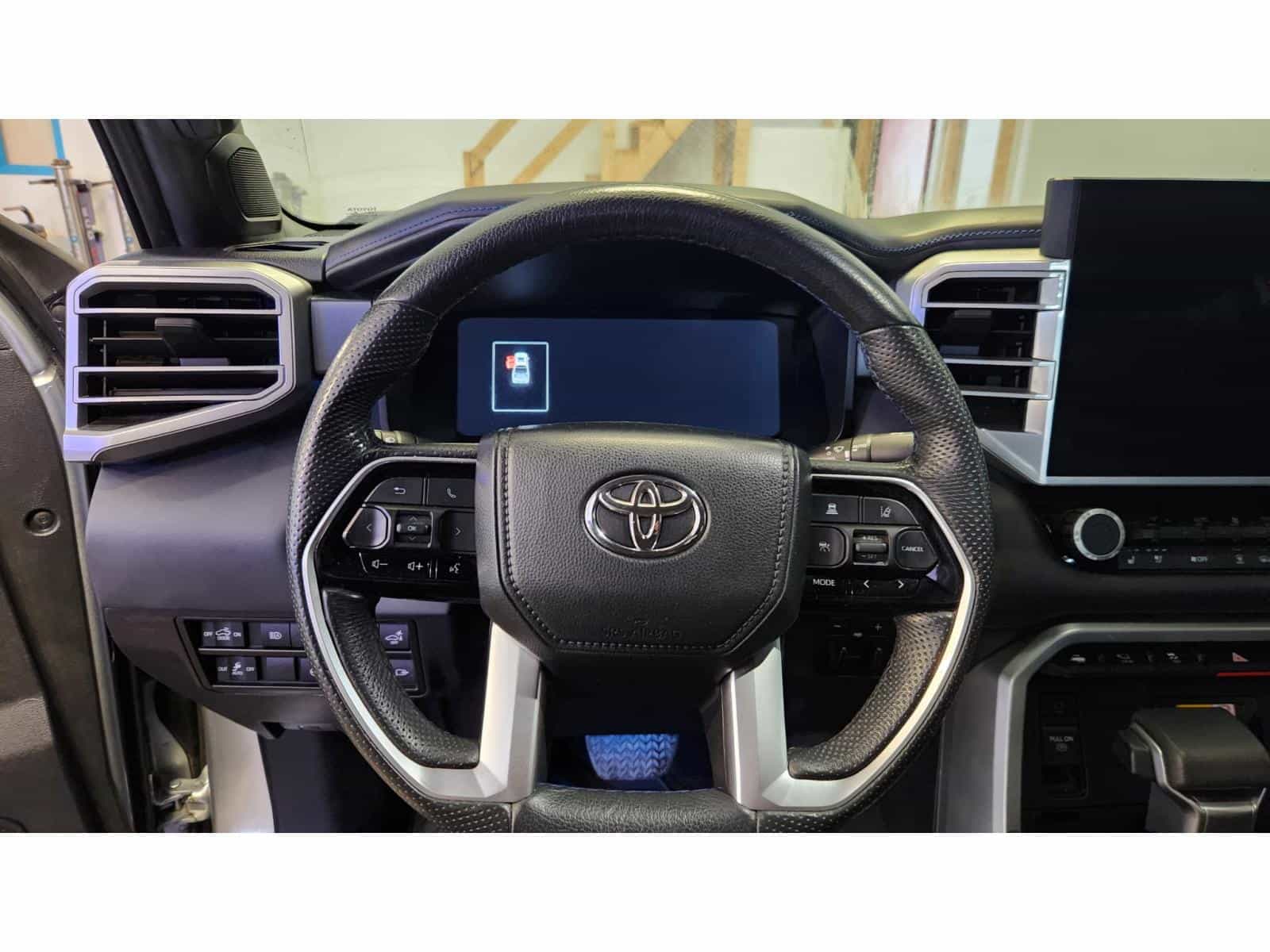 Image 12 Toyota Tundra Platinum 2024