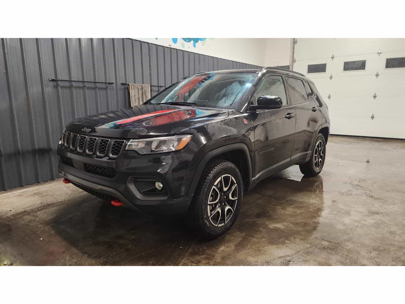2024 Jeep Compass Trailhawk - Image 1