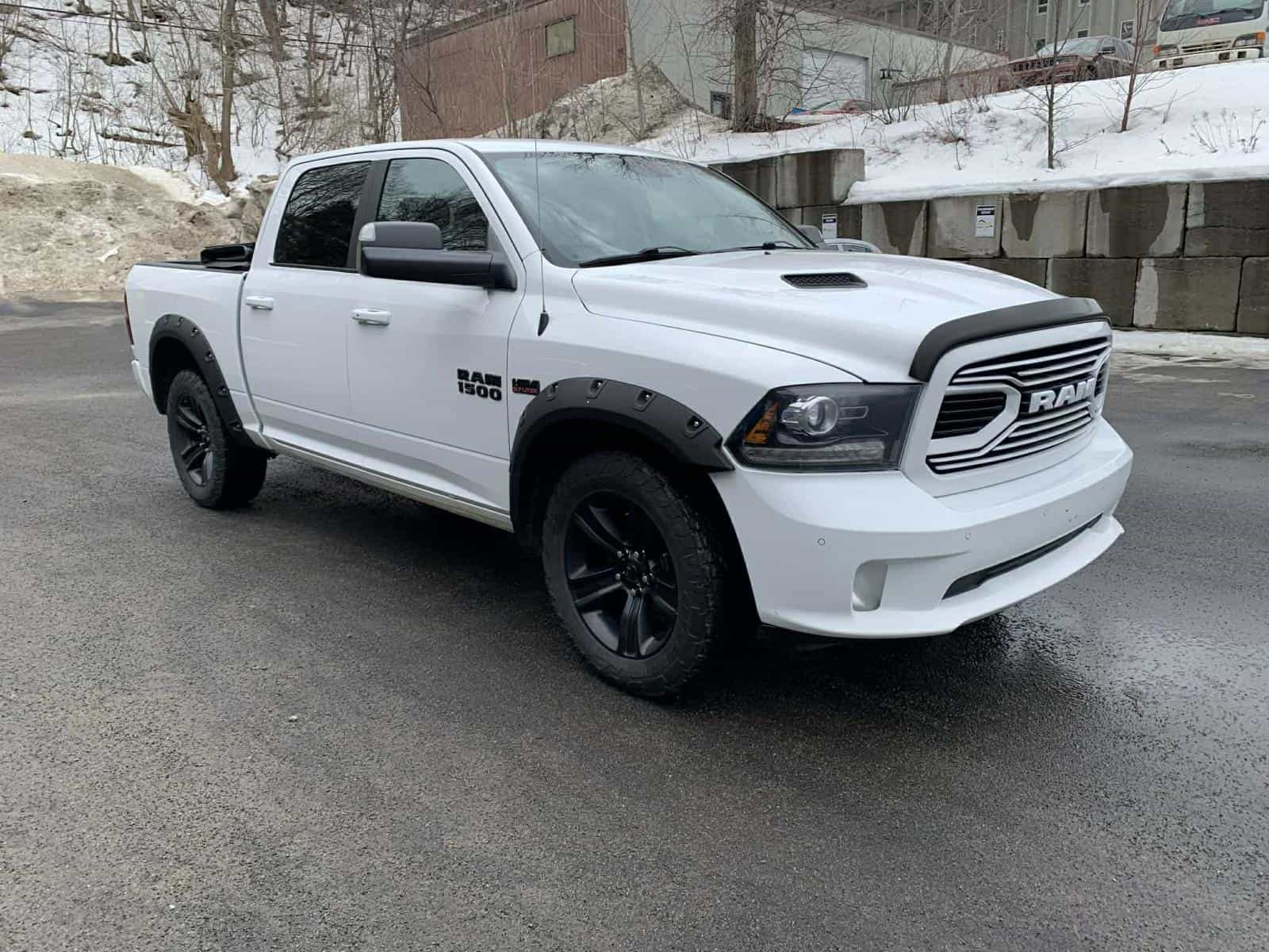 2018 RAM 1500 Sport - Image 3