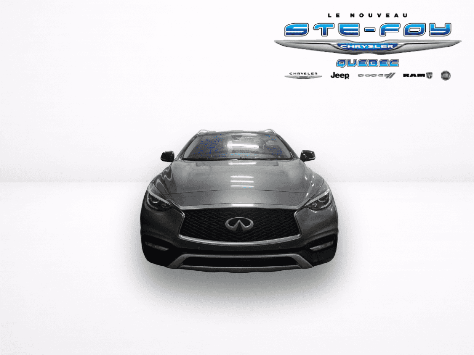 2017 Infiniti QX30 Premium - Image 2